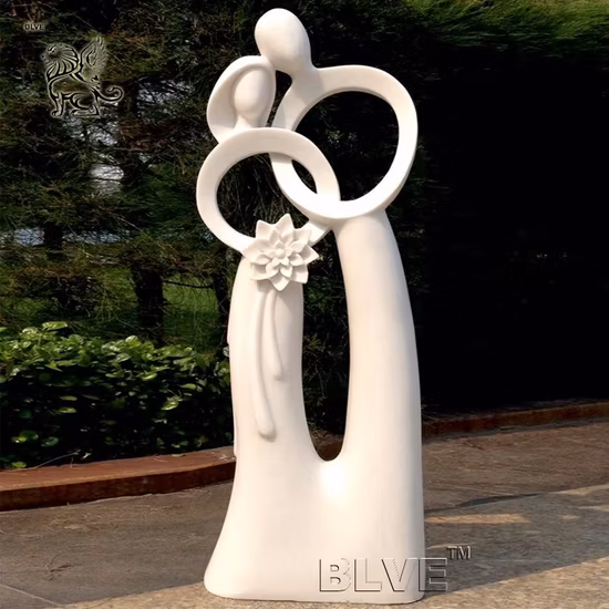 Blve ao ar livre esculpido à mão em tamanho real pedra branca abstrato mármore casal escultura amor estátua do jardim para venda
